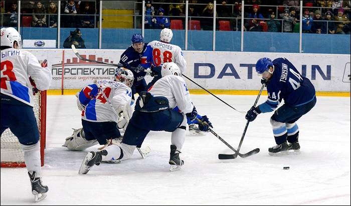 21 января 2015 года. Воронеж. Регулярный чемпионат ВХЛ. Буран - Ариада - 2:1