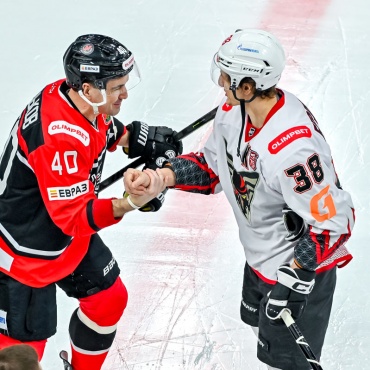 Металлург - Омские Крылья