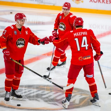 1/8 плей-офф: Горняк-УГМК - Молот