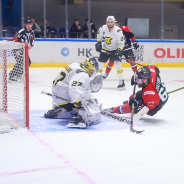 1/8 плей-офф: Нефтяник - Дизель