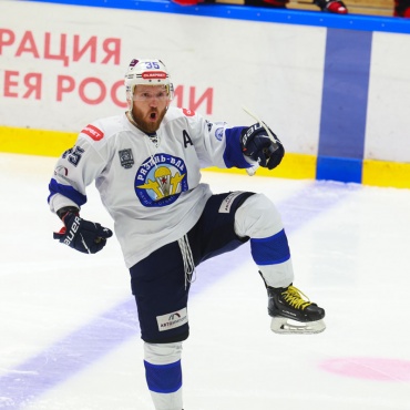 1/4 плей-офф: Нефтяник - Рязань-ВДВ