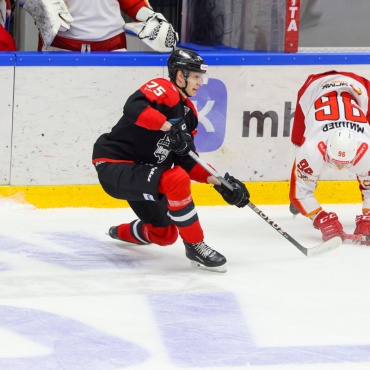 Нефтяник - Горняк-УГМК