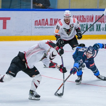 Кристалл - Омские Крылья