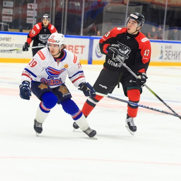 Нефтяник - Сокол