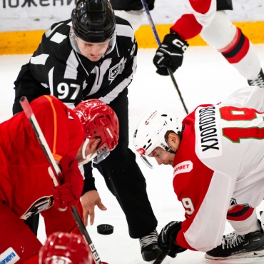 Горняк-УГМК - Нефтяник