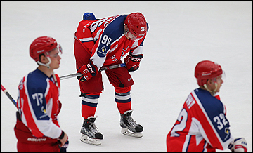 Андрей Кузьменко (в центре)