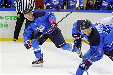 Максим Первухин (слева)