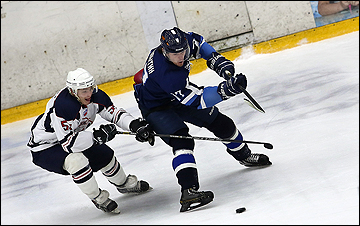 Павел Копытин (справа)