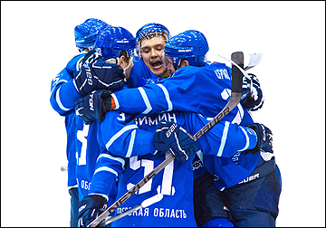 Денис Игнашин принимает поздравления