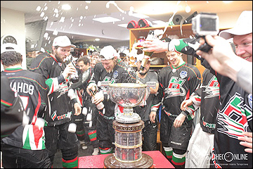 Чемпионская раздевалка "Нефтяника"