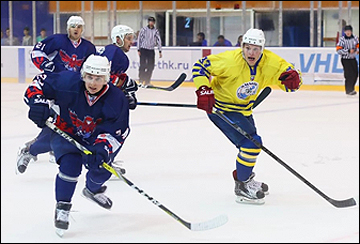 Никита Шацкий (справа)