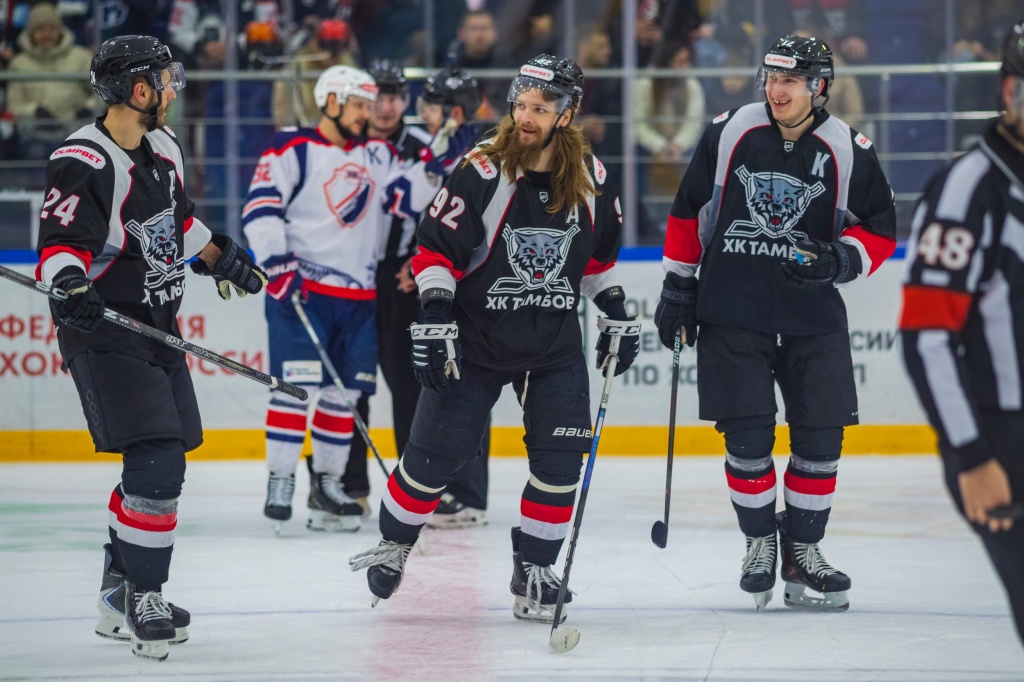 9JiSdbHu5vI.jpg