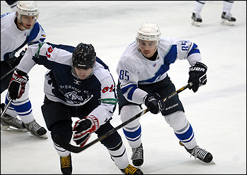 Артур Сарваров (справа)