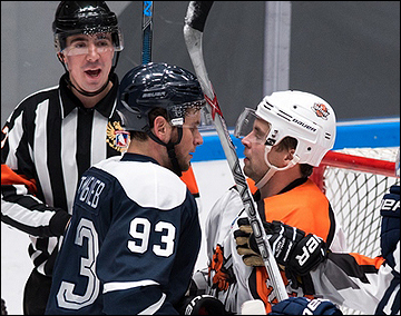 Константин Фомичев (справа)