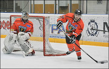 Валентин Милюков (справа)