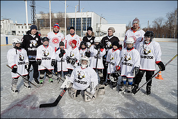 Большие гости на детском хоккее