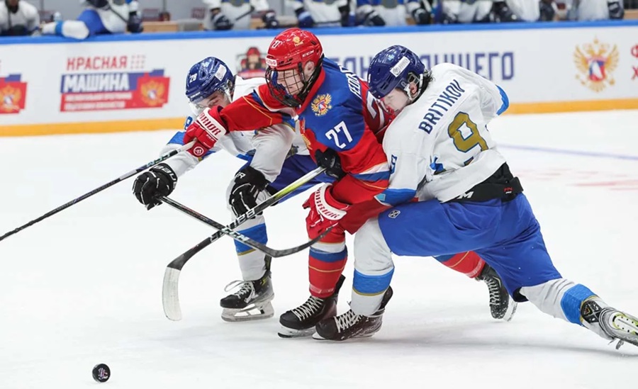 Viktor_Fedorov_v_U_18_FHR_4e6f40674c.jpg