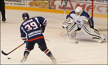 Илья Карлин (слева)