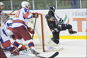 Нефтяник - Ижсталь