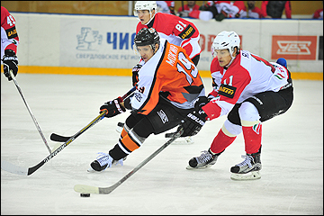 Никита Ядроец (справа)