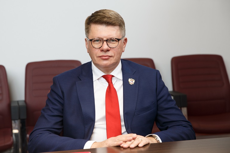 Дмитрий Курбатов.jpg